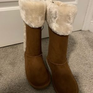 Tan / brown fur lined boots